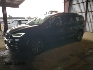 2021 Chrysler Pacifica Touring L z VIN 2C4RC3BGXMR502584, wystawiony jako Copart lot #45588775 z przebiegiem 31 728 mil mil oraz Szkoda całkowita • Salvage title. Historia ofert i sprzedaży dostępna na DreamBid. Obrazek 1.