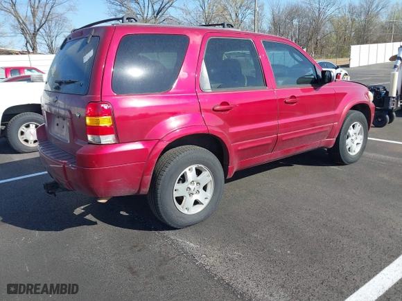 2006 Ford Escape Limited with VIN 1FMYU04176KD53709, listed as a IAAI auction lot 41886158 with 194,682 mi miles. Bid and sale history available at carsss.com. Image 4.