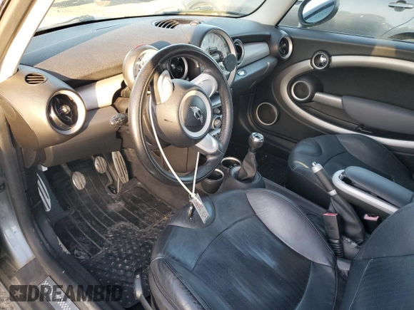 2007 MINI Hardtop S with VIN WMWMF73567TT83724, listed as a Copart auction lot 55041895 with Not provided miles and Non repairable. Bid and sale history available at DreamBid. Image 8.