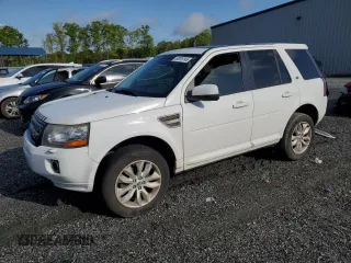 2013 Land Rover LR2 HSE Lux z VIN SALFT2BG0DH326064, wystawiony jako Copart lot #52815145 z przebiegiem 211 882 mil mil oraz Szkoda całkowita • Salvage title. Historia ofert i sprzedaży dostępna na DreamBid. Obrazek 1.