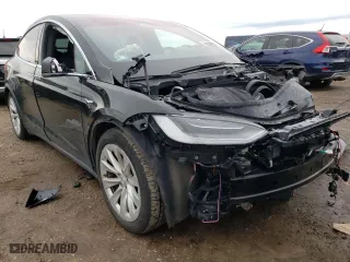 2020 Tesla Model X Long Range with VIN 5YJXCBE28LF306798, listed as a Copart auction lot 46924283 with 0 mi miles. Bid and sale history available at carsss.com. Image 4.