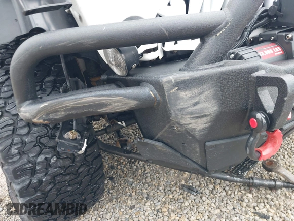 2017 Jeep Wrangler Unlimited Sahara with VIN 1C4BJWEG4HL752776, listed as a IAAI auction lot 41834737 with 110,791 mi miles. Bid and sale history available at carsss.com. Image 16.