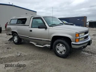 1998 Chevrolet Silverado 1500 with VIN 1GCEK14R6WE171264, listed as a Copart auction lot 53724175 with 152,830 mi miles and Non Repairable. Bid and sale history available at DreamBid. Image 4.