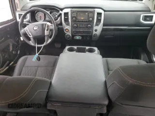 2017 Nissan Titan SV z VIN 1N6AA1EJ2HN538803, wystawiony jako Copart lot #48893625 z przebiegiem 166 415 mil mil oraz Szkoda całkowita • Salvage title. Historia ofert i sprzedaży dostępna na DreamBid. Obrazek 8.