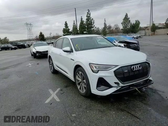 2021 Audi e-tron Sportback Premium Plus z VIN WA12ABGE3MB024414, wystawiony jako Copart lot #69824382 z przebiegiem 24 655 mil mil oraz . Historia ofert i sprzedaży dostępna na DreamBid. Obrazek 12.