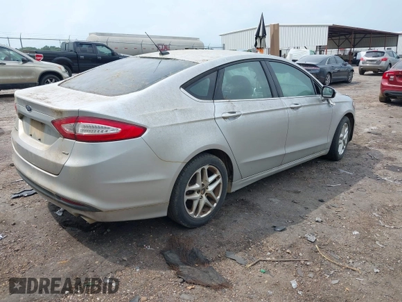 2014 Ford Fusion SE with VIN 1FA6P0H72E5404957, listed as a IAAI auction lot 42078932 with 262,429 mi miles. Bid and sale history available at carsss.com. Image 4.