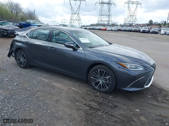 2022 Lexus ES with VIN 58ADZ1B13NU132242, listed as a IAAI auction lot 41925701 with 30,381 mi miles. Bid and sale history available at carsss.com. Image 1.