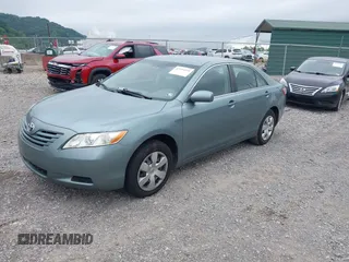2007 Toyota Camry CE z VIN 4T1BE46K67U709282, wystawiony jako IAAI lot #42534594 z przebiegiem 156 794 mil mil oraz . Historia ofert i sprzedaży dostępna na DreamBid. Obrazek 2.