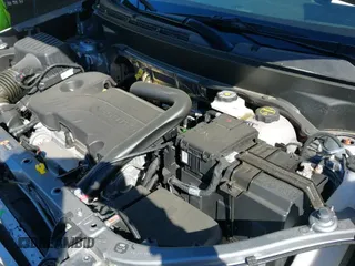 2024 Chevrolet Equinox RS z VIN 3GNAXMEG9RL346567, wystawiony jako IAAI lot #43475105 z przebiegiem 2 241 mil mil oraz . Historia ofert i sprzedaży dostępna na DreamBid. Obrazek 20.