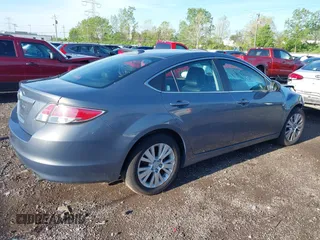 2009 Mazda 6 i Touring with VIN 1YVHP82A895M28041, listed as a IAAI auction lot 42151899 with 91,929 mi miles and . Bid and sale history available at carsss.com. Image 4.