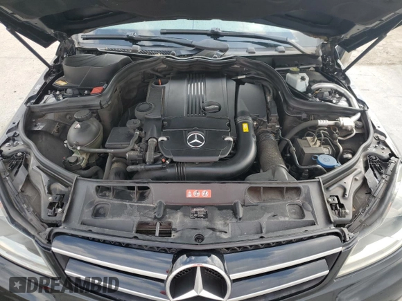 2013 Mercedes-Benz C 250 z VIN WDDGJ4HB5DF967737, wystawiony jako Copart lot #57278155 z przebiegiem 127 644 mil mil oraz Nie do naprawy • Non repairable. Historia ofert i sprzedaży dostępna na DreamBid. Obrazek 11.