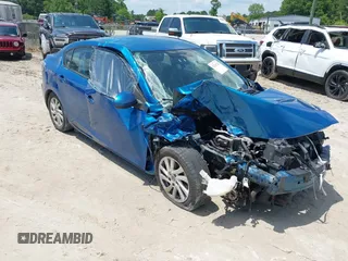 2012 Mazda 3 i Touring z VIN JM1BL1V87C1522952, wystawiony jako IAAI lot #42265128 z przebiegiem 138 182 mil mil oraz . Historia ofert i sprzedaży dostępna na DreamBid. Obrazek 1.