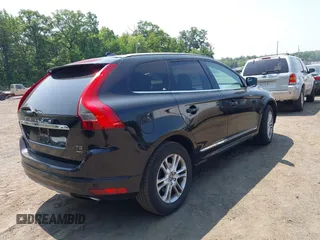 2016 Volvo XC60 T5 Premier с VIN YV4612RK6G2863467, выставлен на аукционе IAAI как лот 42422854 с пробегом 158 669 миль миль и . История ставок и продаж доступна на DreamBid. Изображение 4.