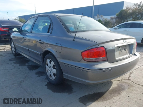 2004 Hyundai Sonata with VIN KMHWF25S84A944266, listed as a IAAI auction lot 41723386 with 159,849 mi miles. Bid and sale history available at carsss.com. Image 3.