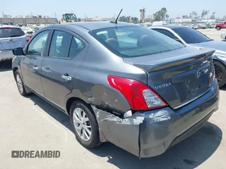 2017 Nissan Versa S Plus с VIN 3N1CN7AP3HL842240, выставлен на аукционе IAAI как лот 42593362 с пробегом 97 496 миль миль и . История ставок и продаж доступна на DreamBid. Изображение 3.
