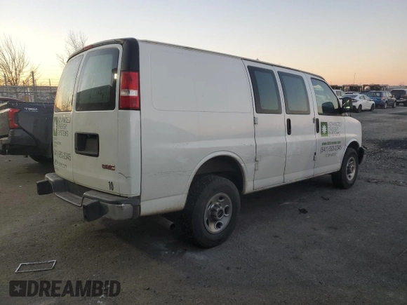 2016 GMC Savana Cargo with VIN 1GTW7AFF4G1172124, listed as a Copart auction lot 42565325 with 94,529 mi miles and Salvage Title. Bid and sale history available at carsss.com. Image 3.