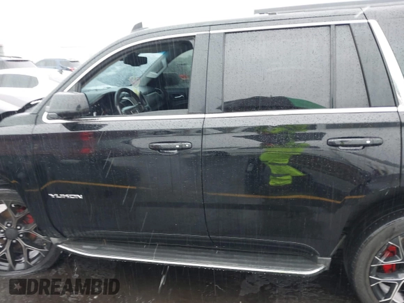 2016 GMC Yukon SLT with VIN 1GKS1BKC8GR217962, listed as a IAAI auction lot 40422726 with 182,293 mi miles. Bid and sale history available at carsss.com. Image 15.