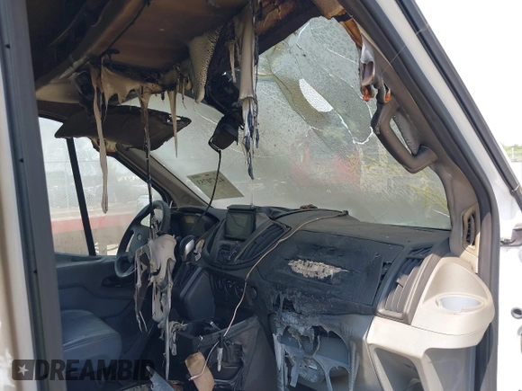 2015 Ford Transit XL z VIN 1FBAX2CM1FKA48196, wystawiony jako IAAI lot #42170753 z przebiegiem Nie podano mil oraz . Historia ofert i sprzedaży dostępna na DreamBid. Obrazek 6.