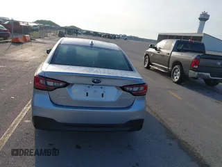 2025 Subaru Legacy Premium z VIN 4S3BWAD65S3018054, wystawiony jako IAAI lot #42728296 z przebiegiem 6 488 mil mil oraz . Historia ofert i sprzedaży dostępna na DreamBid. Obrazek 16.