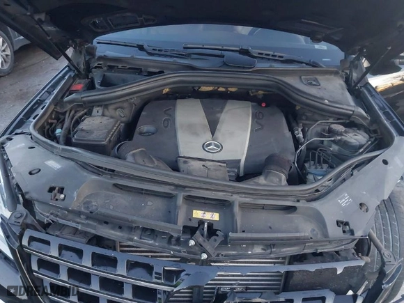 2012 Mercedes-Benz M-Class ML 350 BlueTEC with VIN 4JGDA2EB5CA019951, listed as a IAAI auction lot 41114219 with 116,804 mi miles. Bid and sale history available at carsss.com. Image 10.