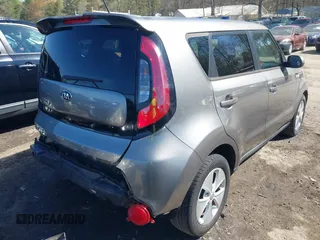 2015 Kia Soul with VIN KNDJN2A23F7216443, listed as a IAAI auction lot 41870360 with 103,753 mi miles. Bid and sale history available at carsss.com. Image 4.
