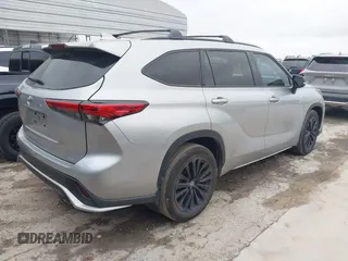 2023 Toyota Highlander L with VIN 5TDKDRAH5PS527304, listed as a IAAI auction lot 42062249 with 20,950 mi miles and . Bid and sale history available at DreamBid. Image 4.