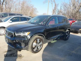 2020 Volvo XC40 Momentum with VIN YV4162UK5L2196730, listed as a IAAI auction lot 41777418 with 43,465 mi miles and . Bid and sale history available at DreamBid. Image 18.