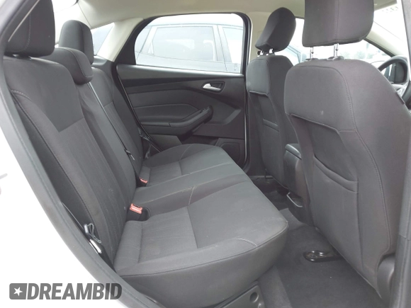 2016 Ford Focus SE with VIN 1FADP3F24GL346445, listed as a IAAI auction lot 42101322 with 30,354 mi miles. Bid and sale history available at carsss.com. Image 8.