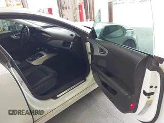 2012 Audi A7 Prestige with VIN WAU3GAFC9CN073453, listed as a IAAI auction lot 42698833 with 82,643 mi miles and . Bid and sale history available at DreamBid. Image 5.