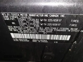 2018 Toyota RAV4 XLE with VIN 2T3RFREVXJW788412, listed as a IAAI auction lot 41931142 with 119,962 mi miles. Bid and sale history available at carsss.com. Image 9.