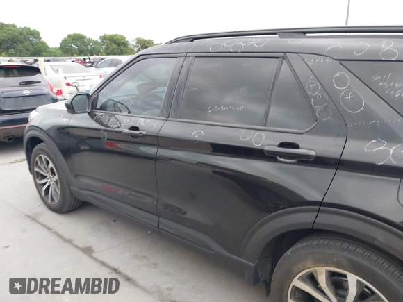 2023 Ford Explorer ST-Line z VIN 1FMSK7KH4PGA88739, wystawiony jako IAAI lot #42032609 z przebiegiem 41 818 mil mil oraz . Historia ofert i sprzedaży dostępna na DreamBid. Obrazek 14.