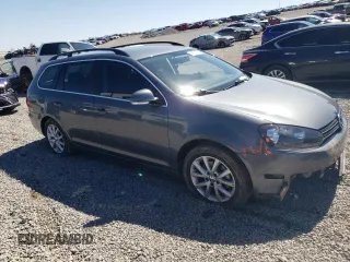 2013 Volkswagen Jetta SportWagen S with VIN 3VWPP7AJ5DM650842, listed as a Copart auction lot 49503045 with 70,036 mi miles and Salvage Title. Bid and sale history available at carsss.com. Image 4.