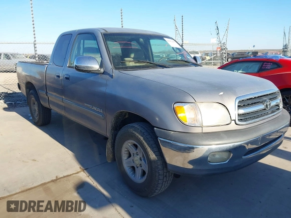 2000 Toyota Tundra SR5 with VIN 5TBRT3413YS019873, listed as a IAAI auction lot 41412497 with 305,472 mi miles and . Bid and sale history available at DreamBid. Image 1.