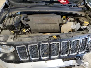 2020 Jeep Renegade Latitude with VIN ZACNJABB6LPK93728, listed as a Copart auction lot 49152845 with 52,272 mi miles and Clean Title. Bid and sale history available at carsss.com. Image 12.