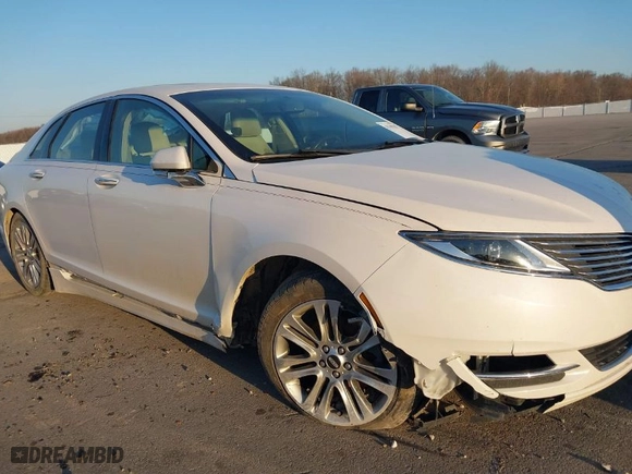 2013 Lincoln MKZ with VIN 3LN6L2G9XDR816801, listed as a IAAI auction lot 41769185 with 138,060 mi miles. Bid and sale history available at carsss.com. Image 6.