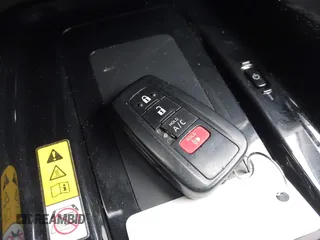 2021 Toyota Prius LE with VIN JTDKAMFP9M3170928, listed as a IAAI auction lot 42123934 with 58,293 mi miles and . Bid and sale history available at DreamBid. Image 11.