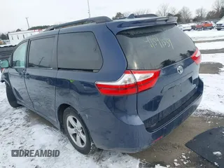 2018 Toyota Sienna LE Auto Access Seat with VIN 5TDKZ3DC3JS905514, listed as a IAAI auction lot 41591539 with 1 mi miles. Bid and sale history available at carsss.com. Image 3.