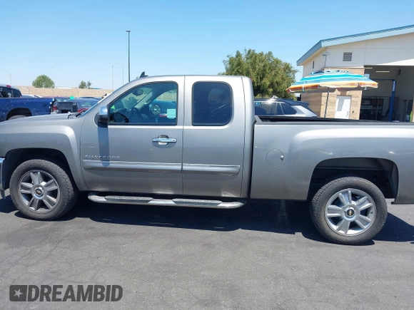 2013 Chevrolet Silverado 1500 LT with VIN 1GCRCSE07DZ139028, listed as a IAAI auction lot 42153434 with 89,181 mi miles and . Bid and sale history available at DreamBid. Image 14.