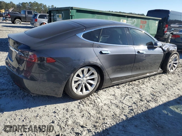 2018 Tesla Model S 75D with VIN 5YJSA1E26JF283528, listed as a Copart auction lot 46980685 with 35,371 mi miles and Salvage Title. Bid and sale history available at DreamBid. Image 3.