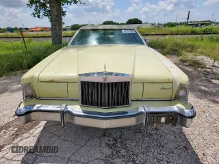 1975 Lincoln Continental z VIN 5Y89A889209, wystawiony jako Copart lot #64262235 z przebiegiem 86 783 mil mil oraz Czysty tytuł • Clean title. Historia ofert i sprzedaży dostępna na DreamBid. Obrazek 5.