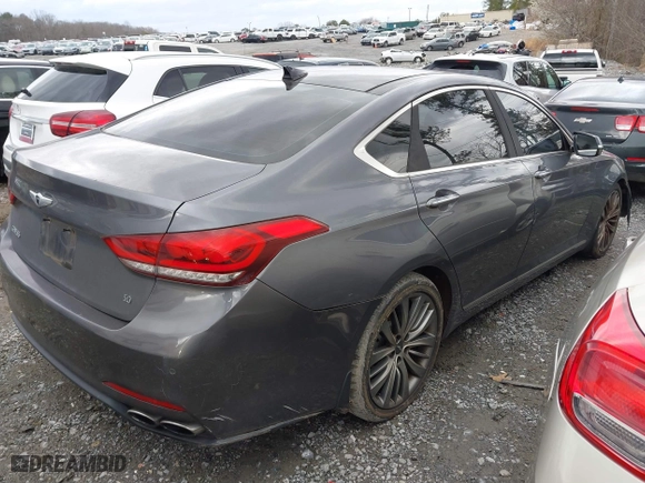 2015 Hyundai Genesis 5.0L with VIN KMHGN4JF7FU076421, listed as a IAAI auction lot 41698201 with 68,672 mi miles. Bid and sale history available at carsss.com. Image 4.