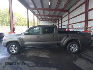 2014 Toyota Tacoma with VIN 3TMMU4FN4EM072128, listed as a IAAI auction lot 42479725 with 287,877 mi miles and . Bid and sale history available at DreamBid. Image 14.