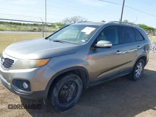 2011 Kia Sorento LX with VIN 5XYKT4A13BG062407, listed as a IAAI auction lot 41851378 with 221,960 mi miles. Bid and sale history available at carsss.com. Image 2.