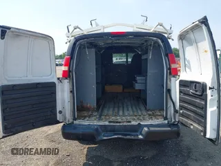 2015 Chevrolet Express Cargo с VIN 1GCWGFCF8F1104604, выставлен на аукционе IAAI как лот 42449161 с пробегом 276 501 миль миль и . История ставок и продаж доступна на DreamBid. Изображение 18.