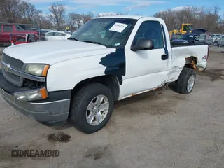 2006 Chevrolet Silverado 1500 Work Truck with VIN 1GCEK14XX6Z282116, listed as a IAAI auction lot 41864276 with 227,306 mi miles. Bid and sale history available at carsss.com. Image 2.
