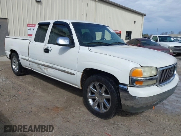 2000 GMC New Sierra 1500 SL with VIN 2GTEC19V0Y1286871, listed as a IAAI auction lot 41752865 with 298,925 mi miles. Bid and sale history available at carsss.com. Image 1.