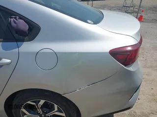 2019 Kia Forte LXS с VIN 3KPF24AD1KE086328, выставлен на аукционе IAAI как лот 42144973 с пробегом 43 541 миль миль и . История ставок и продаж доступна на DreamBid. Изображение 16.
