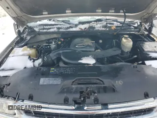 2004 Chevrolet Suburban LS with VIN 1GNFK16Z24J243056, listed as a Copart auction lot 84612654 with 0 mi miles and Clean Title. Bid and sale history available at carsss.com. Image 12.