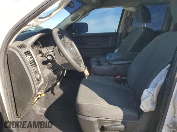 2021 Ram 1500 Tradesman z VIN 1C6RR6FT8MS572128, wystawiony jako Copart lot #46240285 z przebiegiem 74 702 mil mil oraz Szkoda całkowita • Salvage title. Historia ofert i sprzedaży dostępna na DreamBid. Obrazek 7.