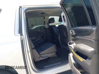 2016 GMC Yukon XL Denali with VIN 1GKS2HKJXGR423556, listed as a IAAI auction lot 42145970 with 118,436 mi miles. Bid and sale history available at carsss.com. Image 8.